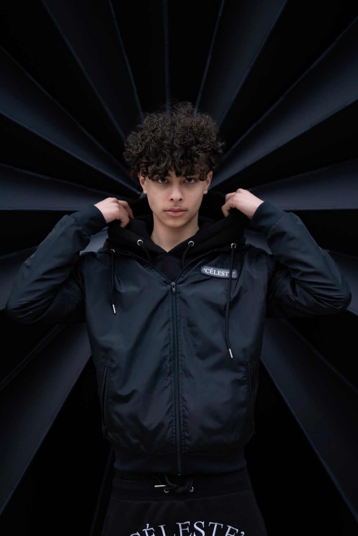 Céleste black windbreaker